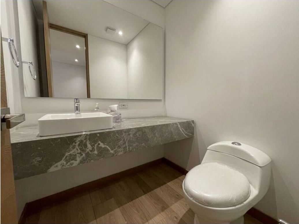 Apartamento de 2 alcobas en venta en Santa Barbara Occidental, Bogotá, 116 m² · foto 13 de 20
