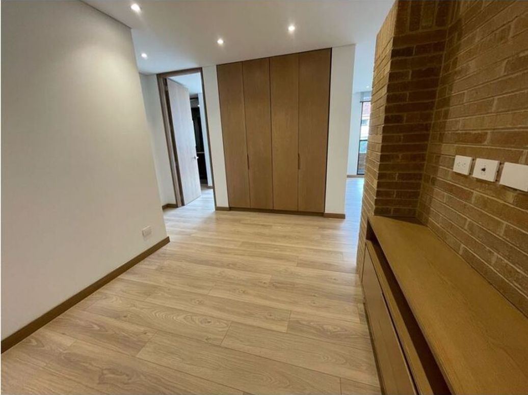 Apartamento de 2 alcobas en venta en Santa Barbara Occidental, Bogotá, 116 m² · foto 9 de 20