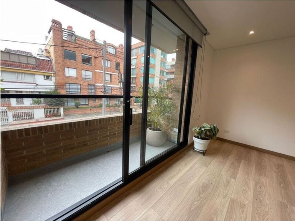 Apartamento de 2 alcobas en venta en Santa Barbara Occidental, Bogotá, 116 m² · foto 3 de 20