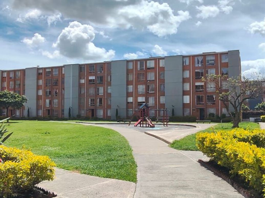 Apartamento de 2 alcobas en venta en Ub. Castilla Real, Bogotá, 38 m² · foto 3 de 20