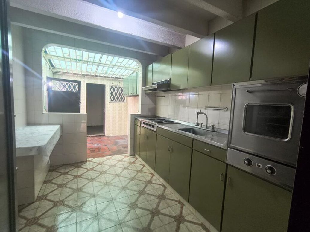 Casa de 5 alcobas en venta en Los Cedritos, Bogotá, 210 m² · foto 13 de 20