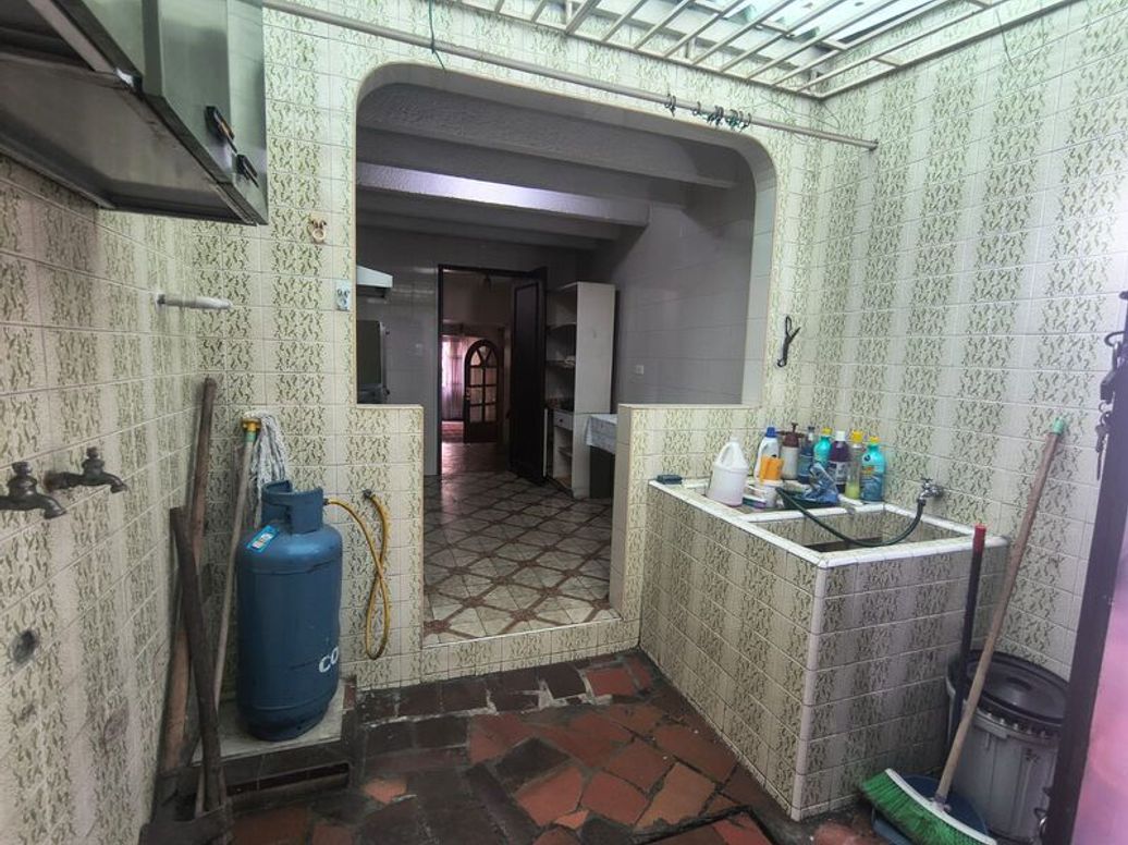 Casa de 5 alcobas en venta en Los Cedritos, Bogotá, 210 m² · foto 14 de 20