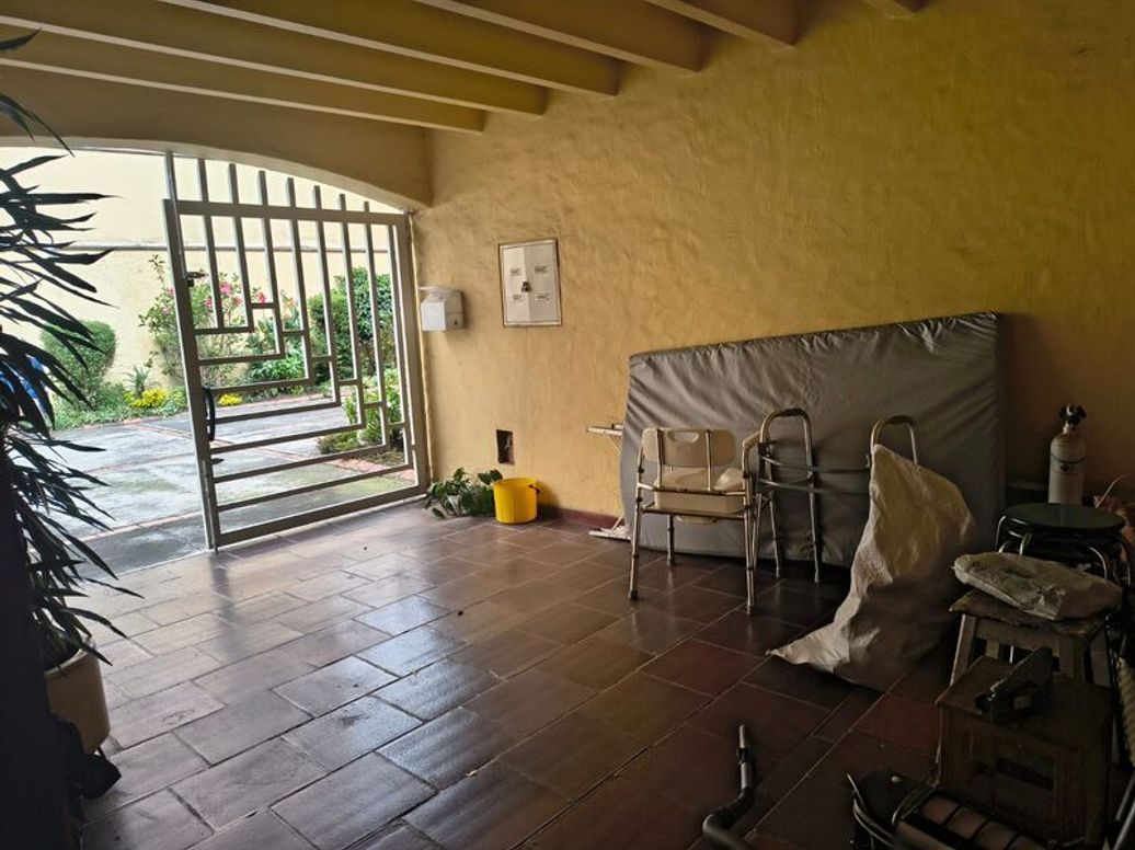 Casa de 5 alcobas en venta en Los Cedritos, Bogotá, 210 m² · foto 2 de 20