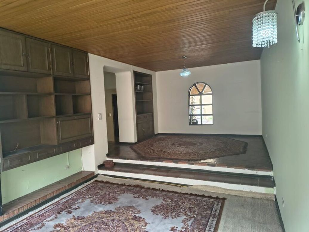 Casa de 5 alcobas en venta en Los Cedritos, Bogotá, 210 m² · foto 9 de 20