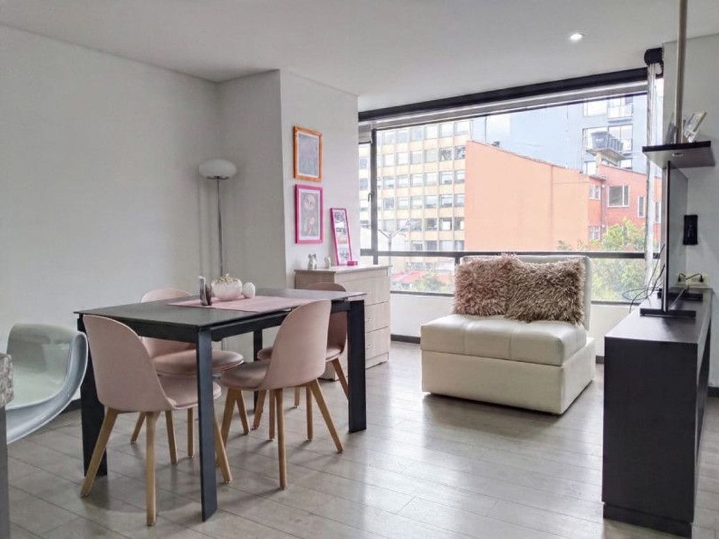 Apartaestudio en venta en Marly, Bogotá, 46 m² · foto 2 de 20