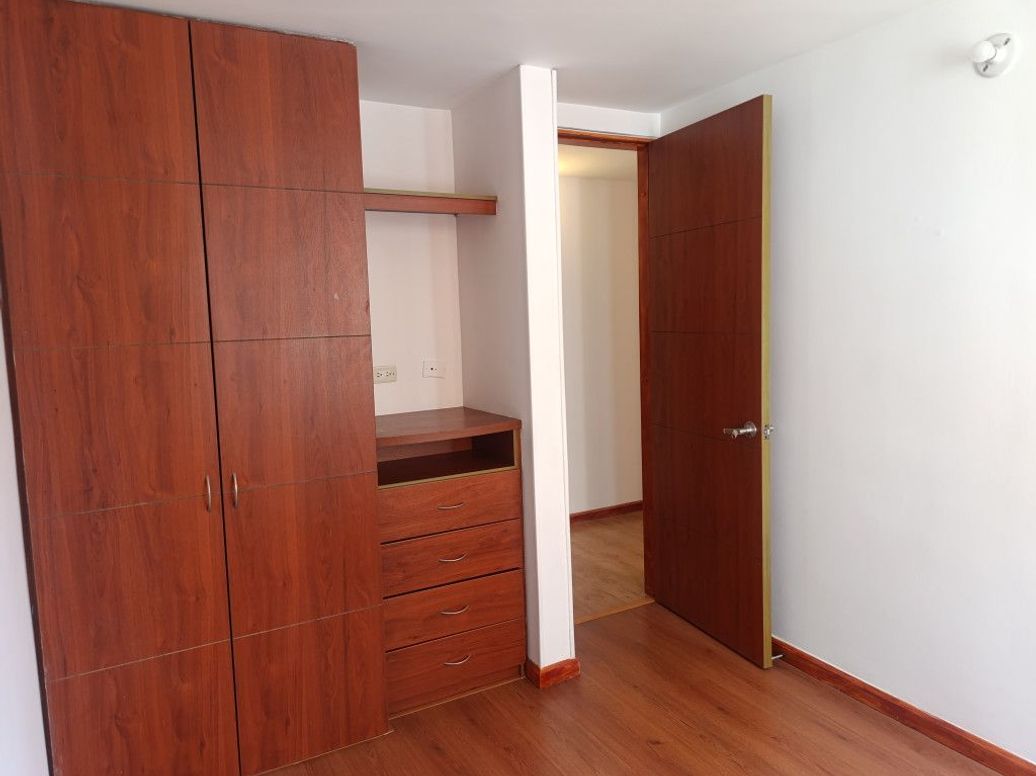 Apartamento de 3 alcobas en venta en Ciudad Salitre Sur-Oriental, Bogotá, 78 m² · foto 12 de 20