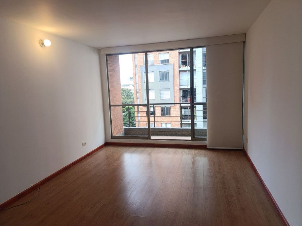 Apartamento de 3 alcobas en venta en Ciudad Salitre Sur-Oriental, Bogotá, 78 m² · foto 5 de 20