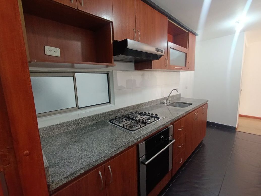 Apartamento de 3 alcobas en venta en Ciudad Salitre Sur-Oriental, Bogotá, 78 m² · foto 6 de 20