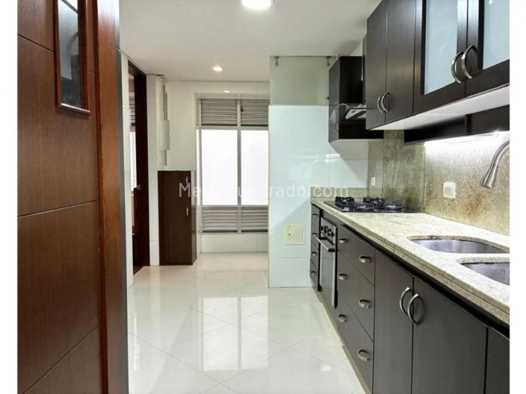 Apartamento de 3 alcobas en venta en Santa Paula, Bogotá, 138 m² · foto 7 de 16
