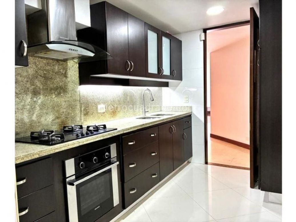 Apartamento de 3 alcobas en venta en Santa Paula, Bogotá, 138 m² · foto 8 de 16