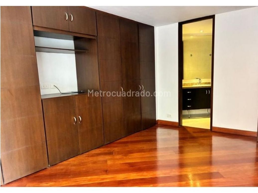 Apartamento de 3 alcobas en venta en Santa Paula, Bogotá, 138 m² · foto 12 de 16