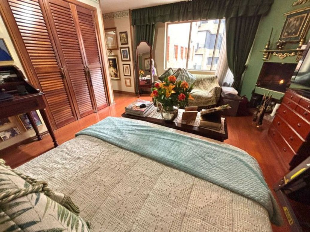Apartamento de 3 alcobas en venta en San Patricio, Bogotá, 155 m² · foto 19 de 20