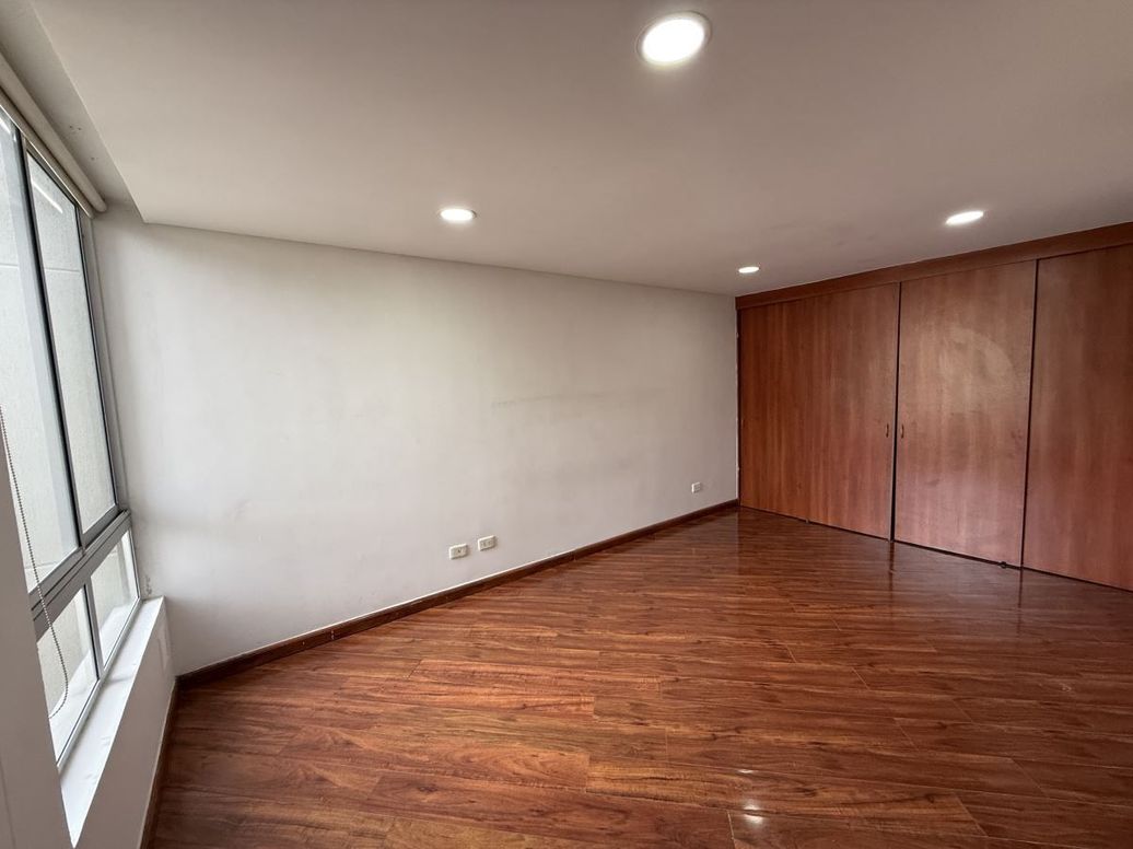 Apartamento de 3 alcobas en venta en Verbenal, Bogotá, 86 m² · foto 12 de 20