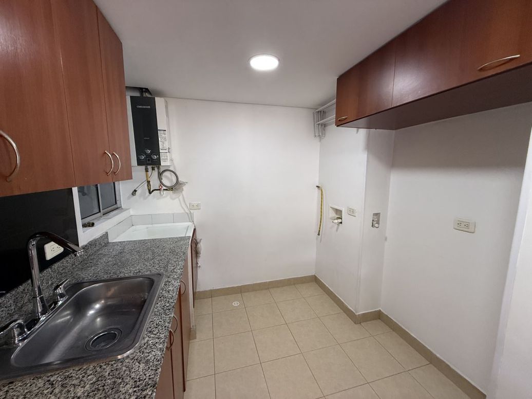 Apartamento de 3 alcobas en venta en Verbenal, Bogotá, 86 m² · foto 9 de 20