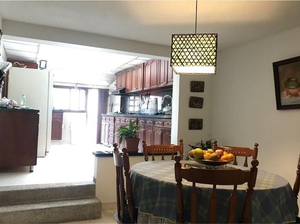Casa de 5 alcobas en venta en Puente Largo, Bogotá, 243 m² · foto 14 de 20