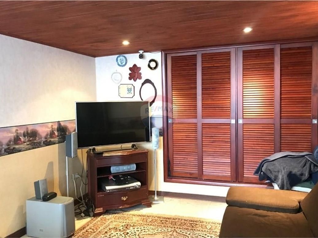 Casa de 5 alcobas en venta en Puente Largo, Bogotá, 243 m² · foto 12 de 20