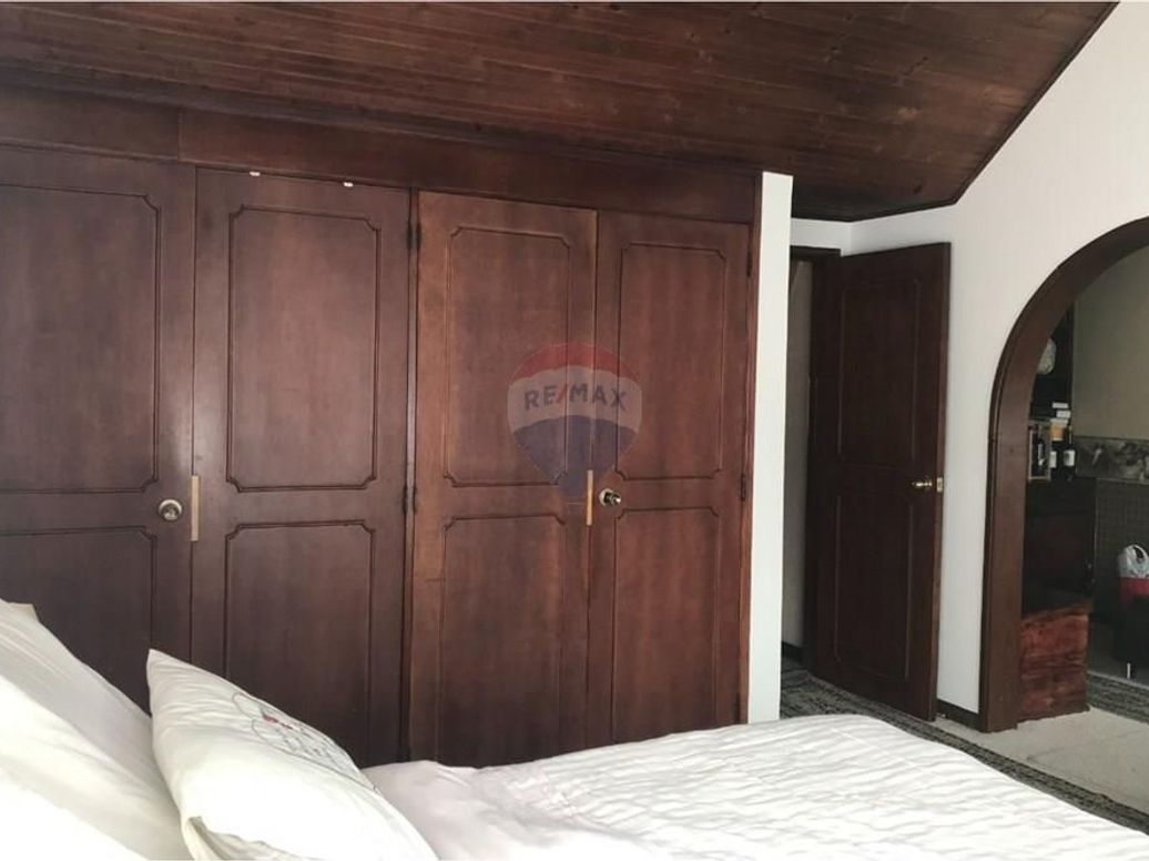 Casa de 5 alcobas en venta en Puente Largo, Bogotá, 243 m² · foto 5 de 20