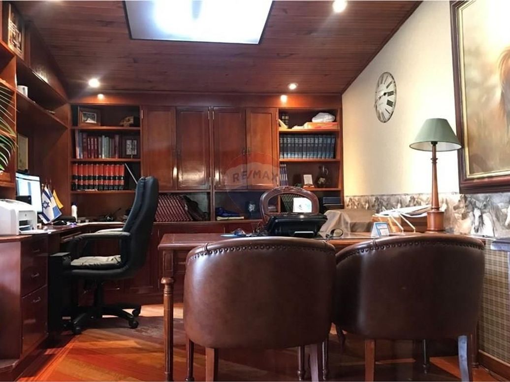 Casa de 5 alcobas en venta en Puente Largo, Bogotá, 243 m² · foto 15 de 20