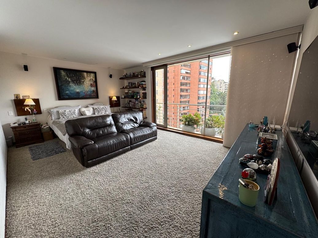 Apartamento de 3 alcobas en arriendo en El Refugio, Bogotá, 360 m² · foto 13 de 20