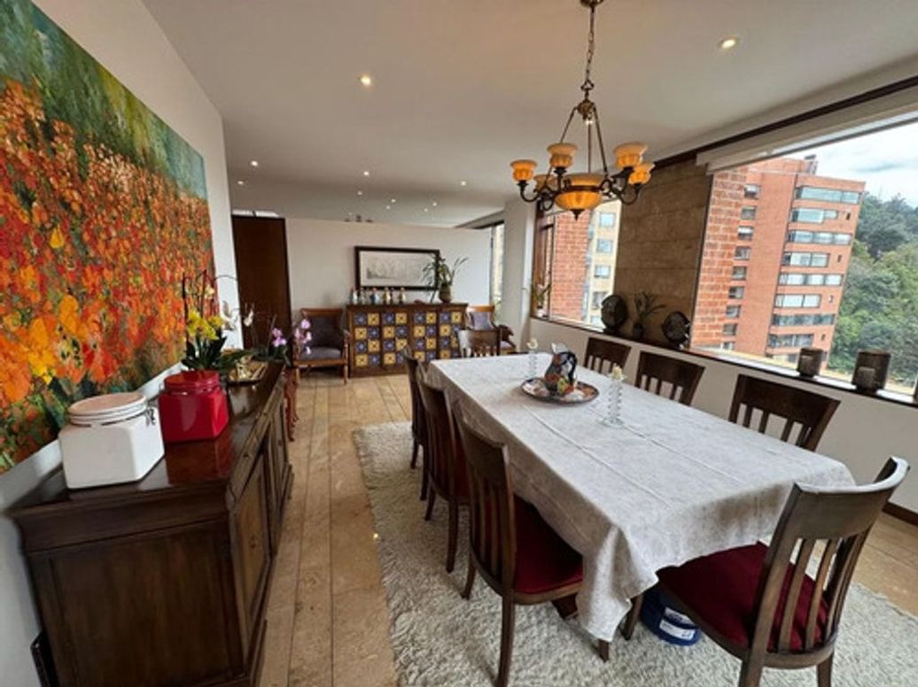 Apartamento de 3 alcobas en venta en El Refugio, Bogotá, 360 m² · foto 7 de 12