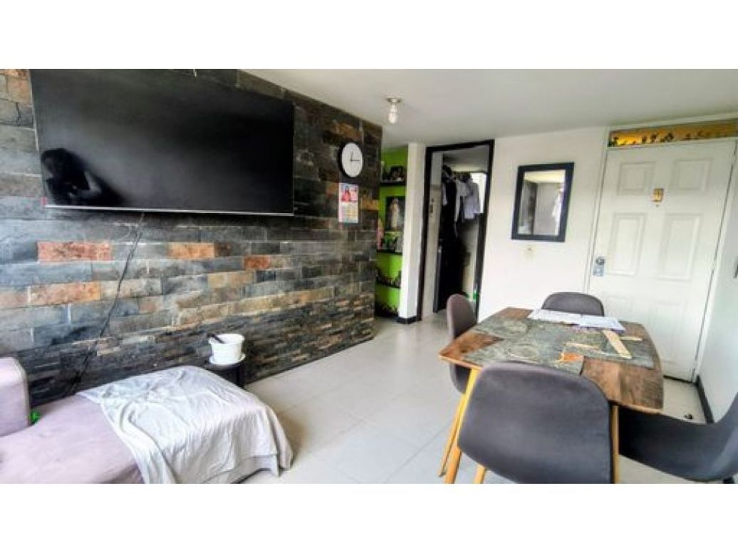 Apartamento de 3 alcobas en venta en Hayuelos, Bogotá, 50 m² · foto 2 de 12