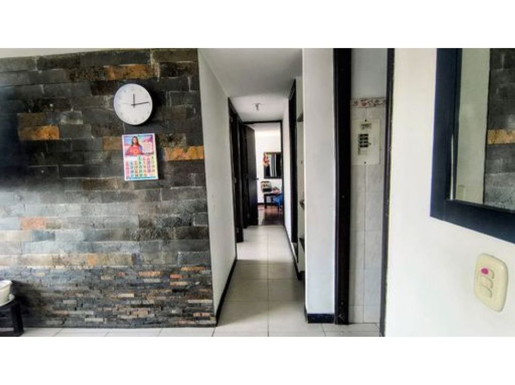 Apartamento de 3 alcobas en venta en Hayuelos, Bogotá, 50 m² · foto 3 de 12