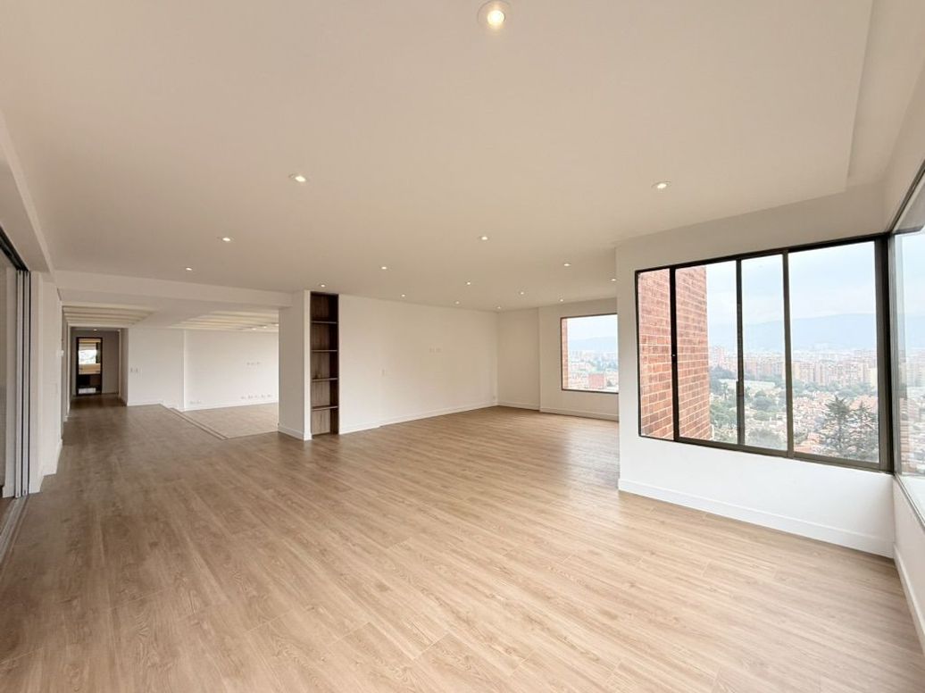 Apartamento de 4 alcobas en venta en Niza Suba, Bogotá, 298 m² · foto 7 de 20