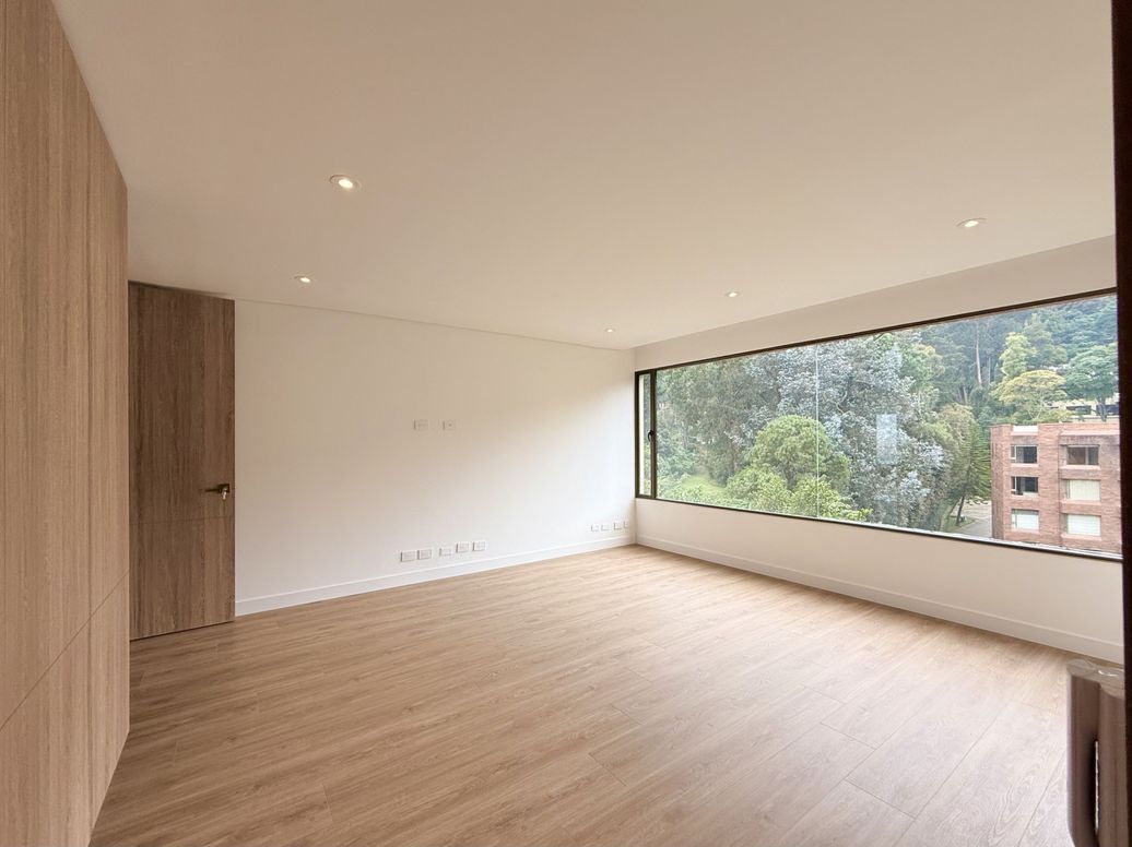 Apartamento de 4 alcobas en venta en Niza Suba, Bogotá, 298 m² · foto 8 de 20