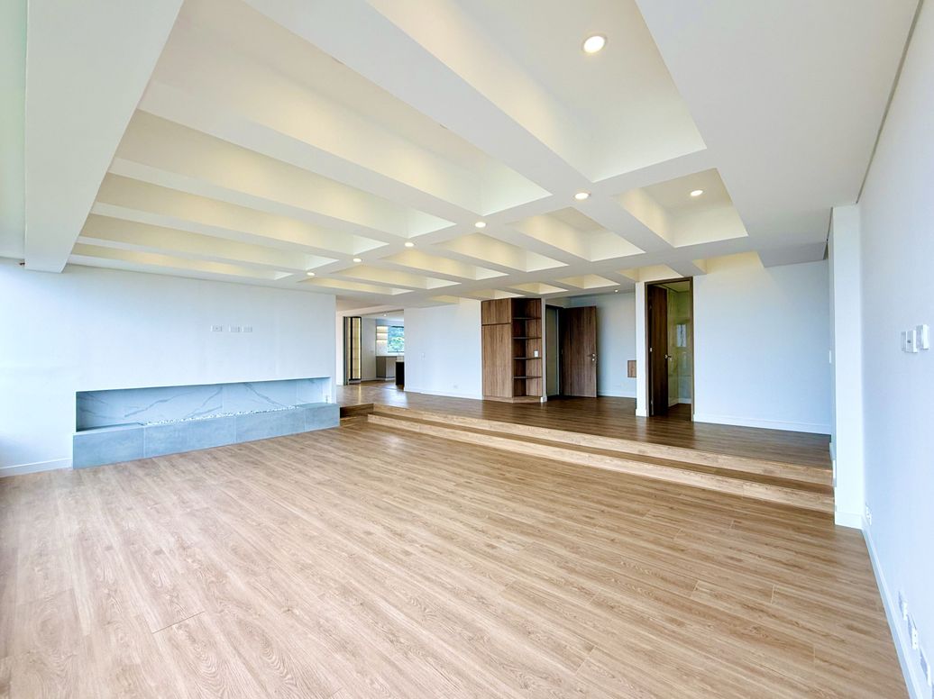 Apartamento de 4 alcobas en venta en Niza Suba, Bogotá, 298 m² · foto 3 de 20