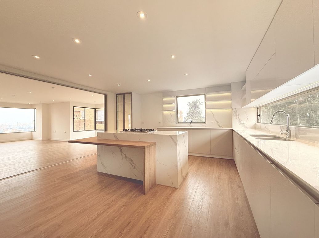 Apartamento de 4 alcobas en venta en Niza Suba, Bogotá, 298 m² · foto 5 de 20