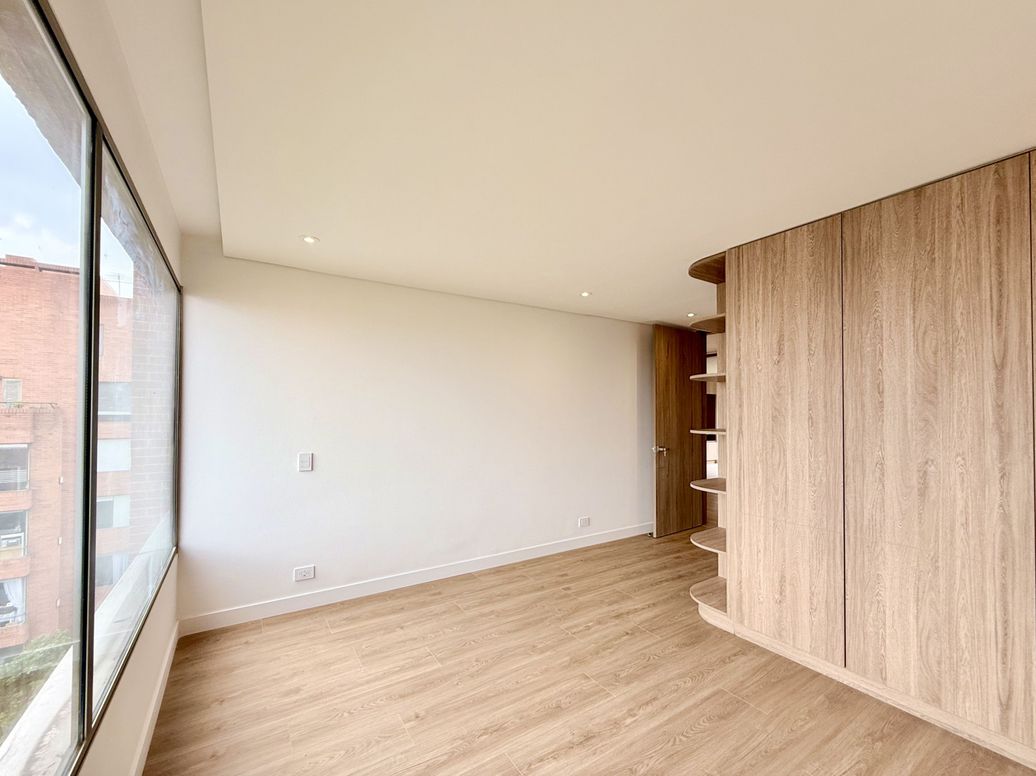 Apartamento de 4 alcobas en venta en Niza Suba, Bogotá, 298 m² · foto 16 de 20