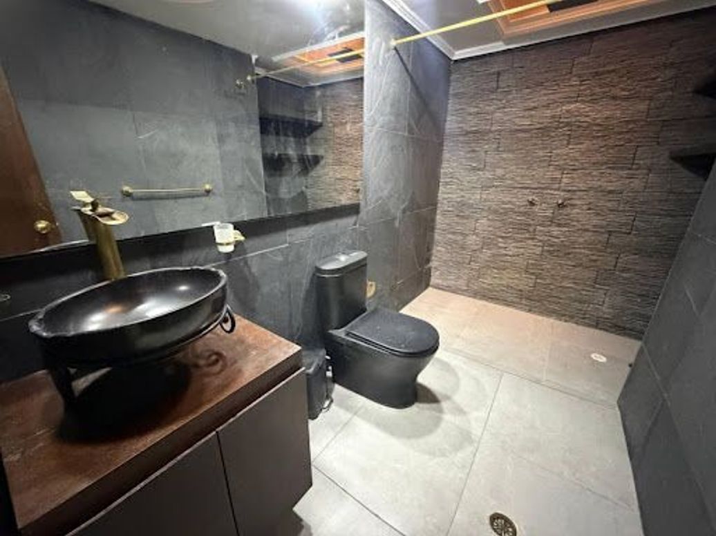 Apartamento de 1 alcoba en venta en Chicó Reservado, Bogotá, 68 m² · foto 13 de 20