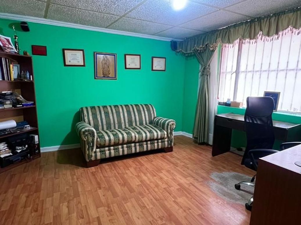 Casa de 3 alcobas en venta en Jorge Eliécer Gaitán, Bogotá, 586 m² · foto 4 de 12