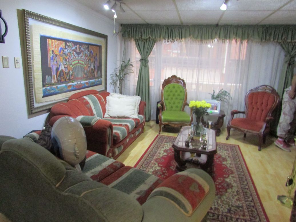 Casa de 3 alcobas en venta en Jorge Eliécer Gaitán, Bogotá, 586 m² · foto 5 de 12