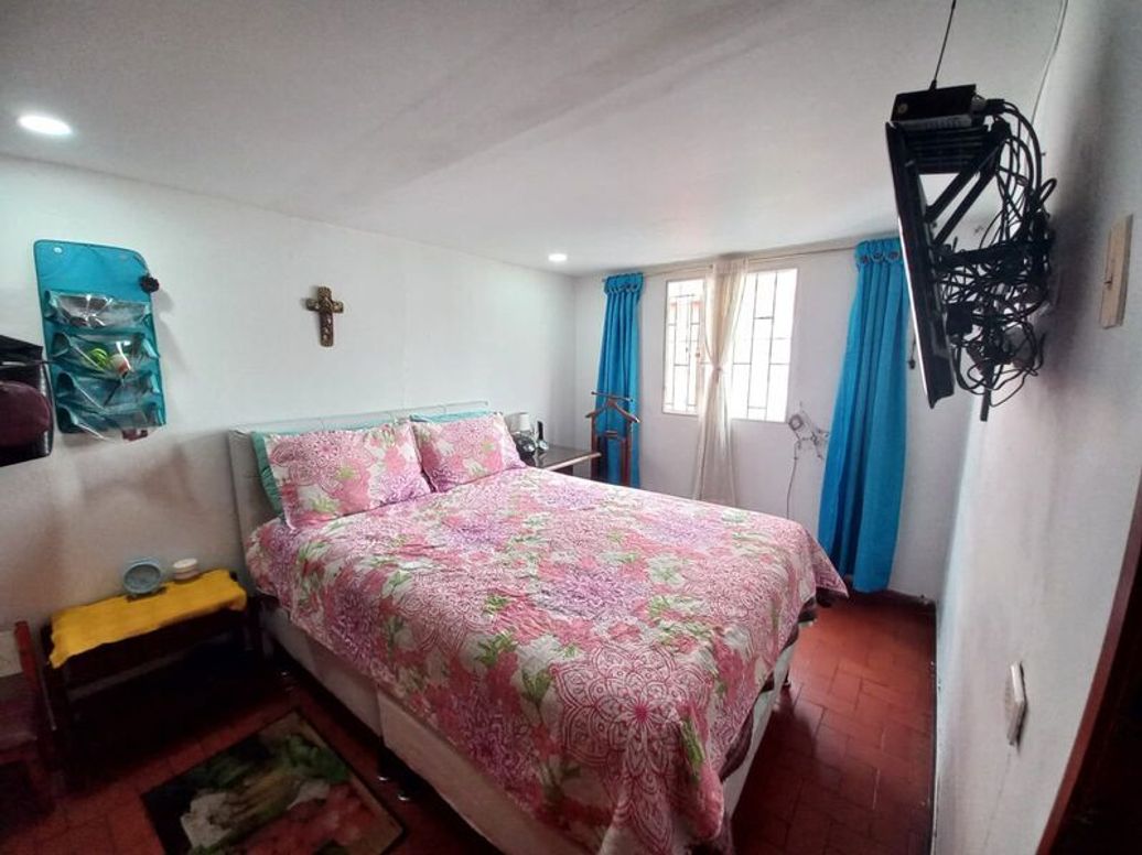 Casa de 5 alcobas en venta en Versalles, Bogotá, 154 m² · foto 19 de 20