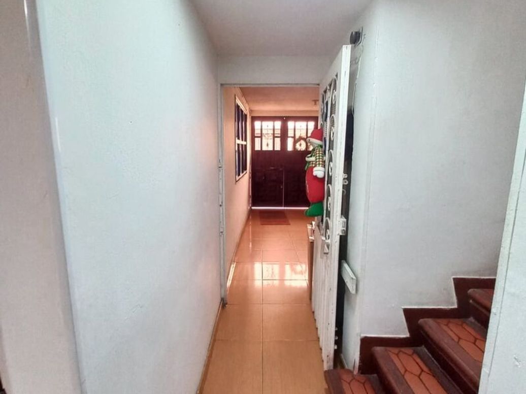 Casa de 5 alcobas en venta en Versalles, Bogotá, 154 m² · foto 12 de 20