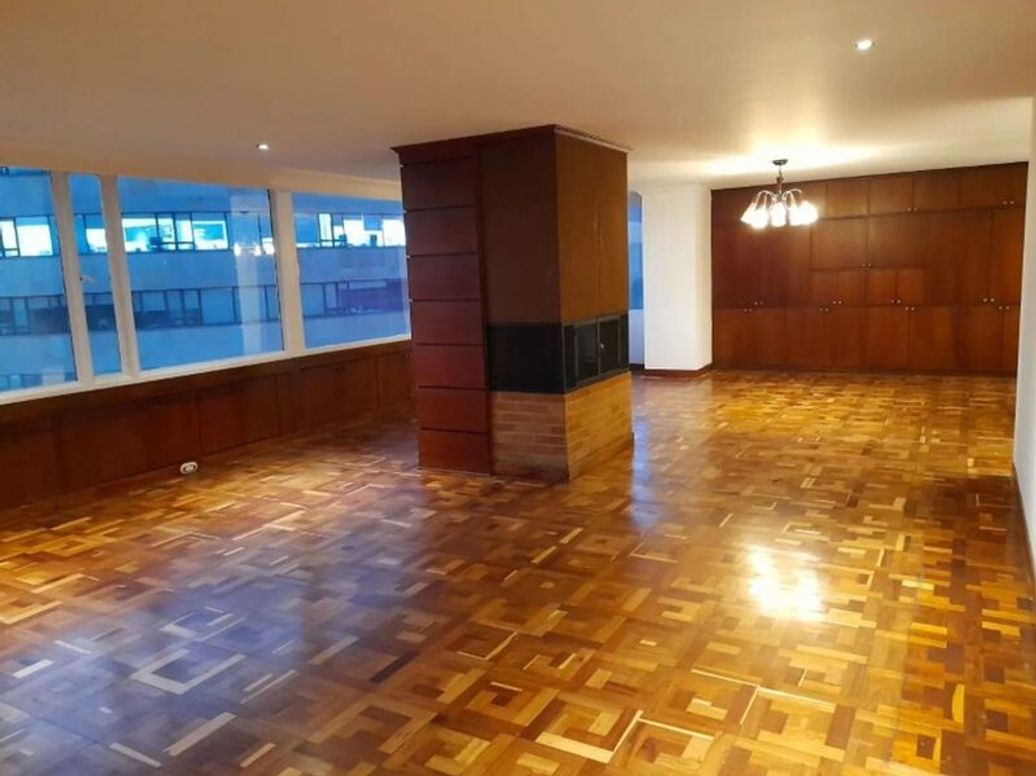 Apartamento de 3 alcobas en venta en San Diego, Bogotá, 238 m² · foto 8 de 8