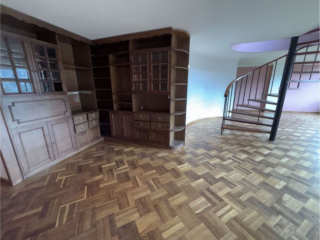 Apartamento de 4 alcobas en venta en Polo Club, Bogotá, 157 m² · foto 2 de 20