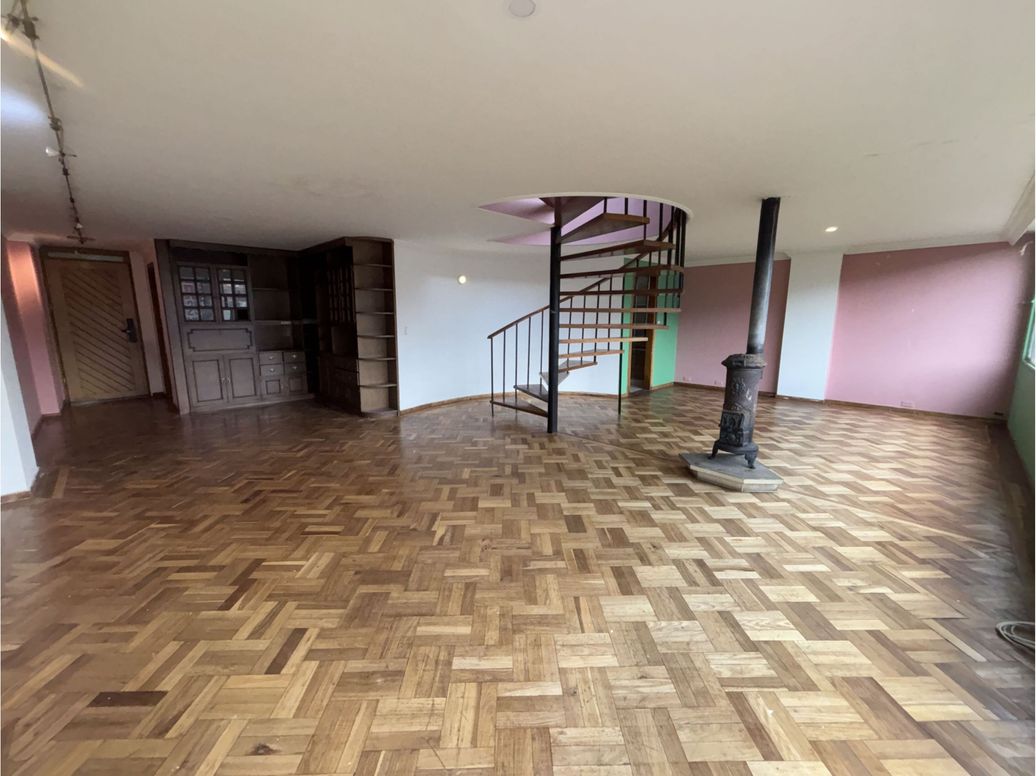 Apartamento de 4 alcobas en venta en Polo Club, Bogotá, 157 m² · foto 3 de 20