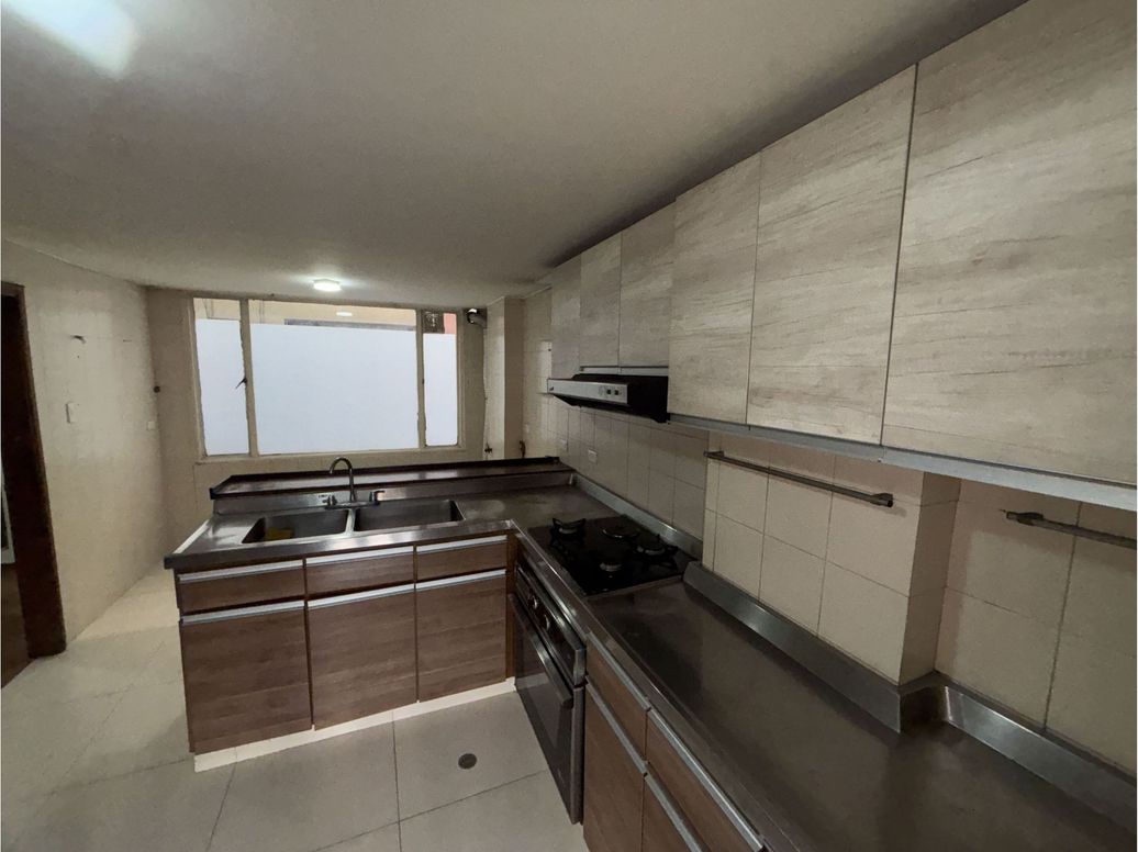 Apartamento de 4 alcobas en venta en Polo Club, Bogotá, 157 m² · foto 5 de 20