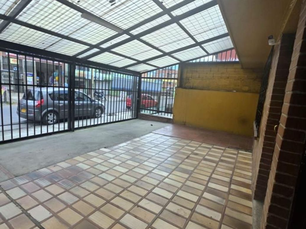 Casa de 11 alcobas en venta en San Cristobal Norte, Bogotá, 580 m² · foto 2 de 20
