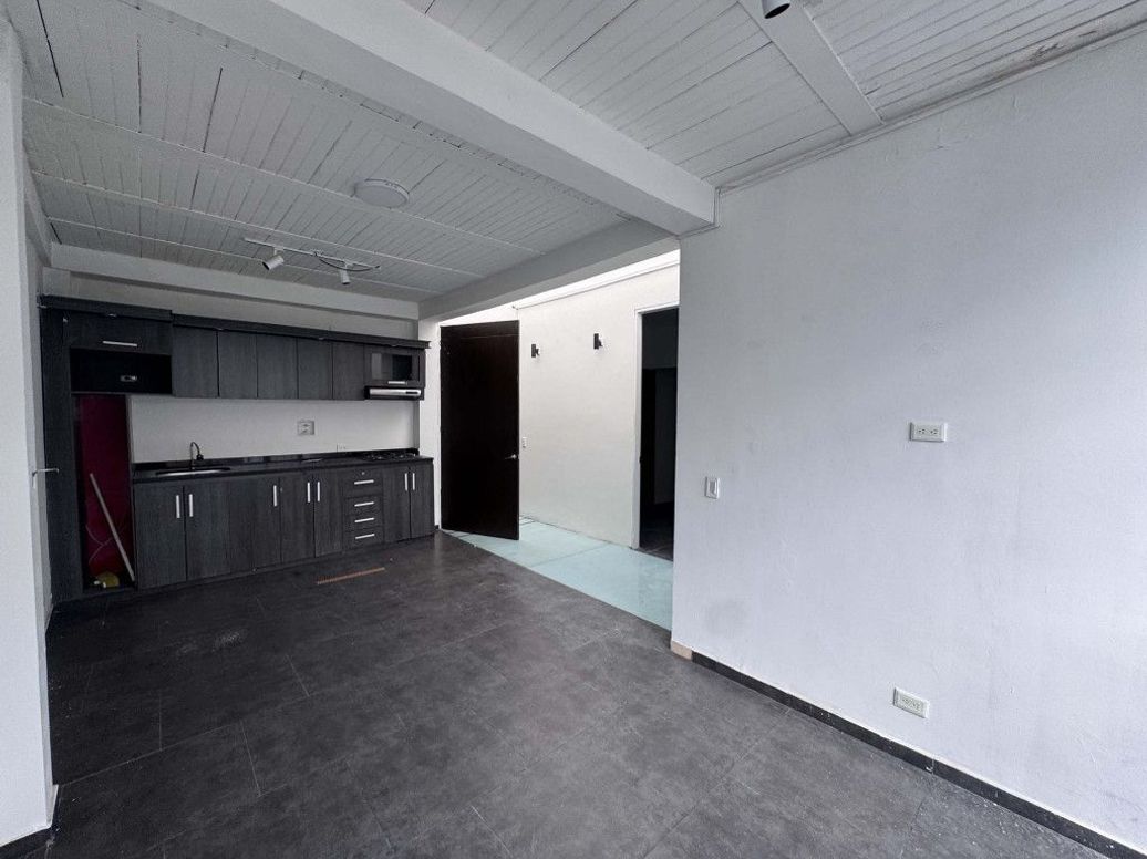 Casa de 5 alcobas en venta en San Felipe, Bogotá, 390 m² · foto 18 de 20