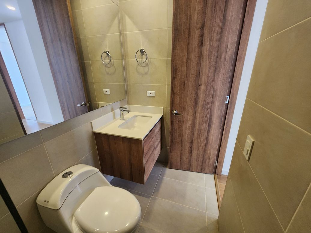 Apartamento de 3 alcobas en arriendo en Los Cedros Oriental, Bogotá, 114 m² · foto 16 de 20