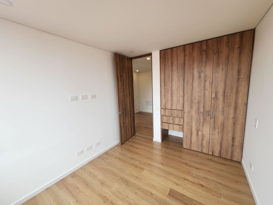 Apartamento de 3 alcobas en arriendo en Los Cedros Oriental, Bogotá, 114 m² · foto 7 de 20