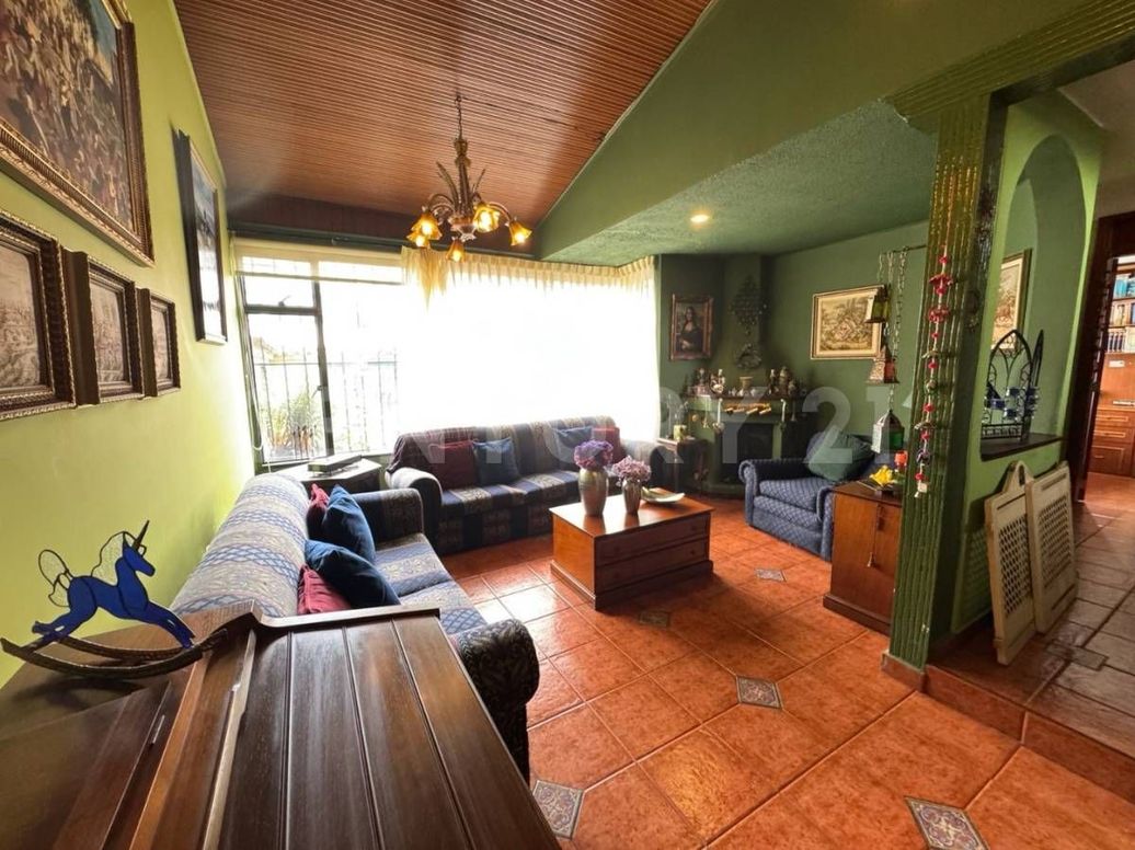 Casa de 5 alcobas en venta en Las Villas, Bogotá, 240 m² · foto 5 de 20
