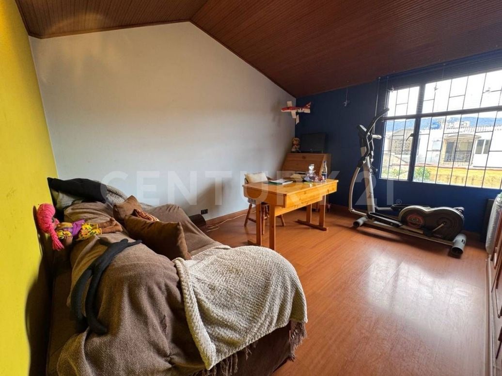 Casa de 5 alcobas en venta en Las Villas, Bogotá, 240 m² · foto 16 de 20
