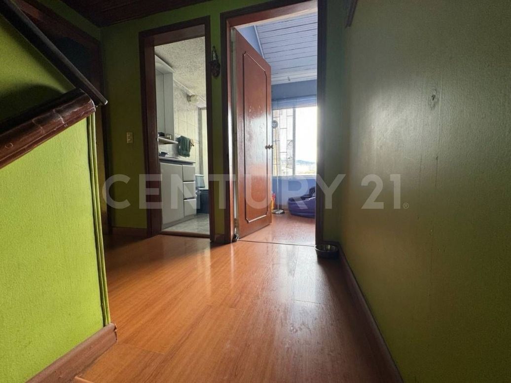 Casa de 5 alcobas en venta en Las Villas, Bogotá, 240 m² · foto 18 de 20