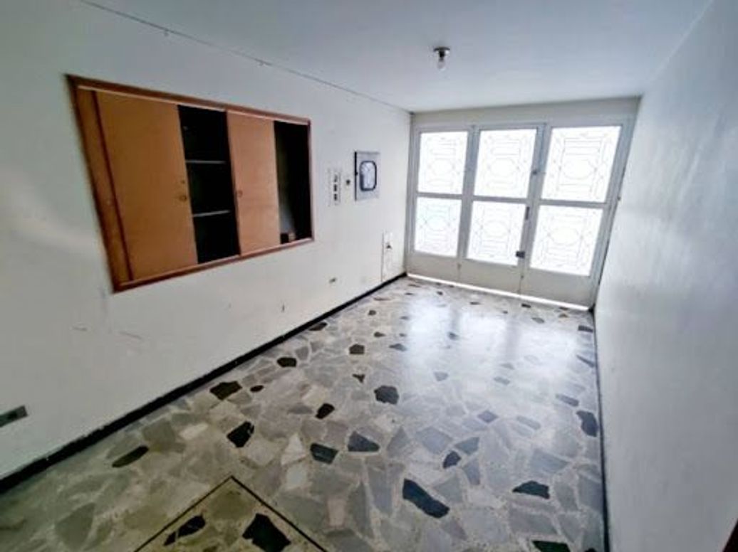 Casa de 7 alcobas en venta en Santa Isabel, Bogotá, 350 m² · foto 4 de 20