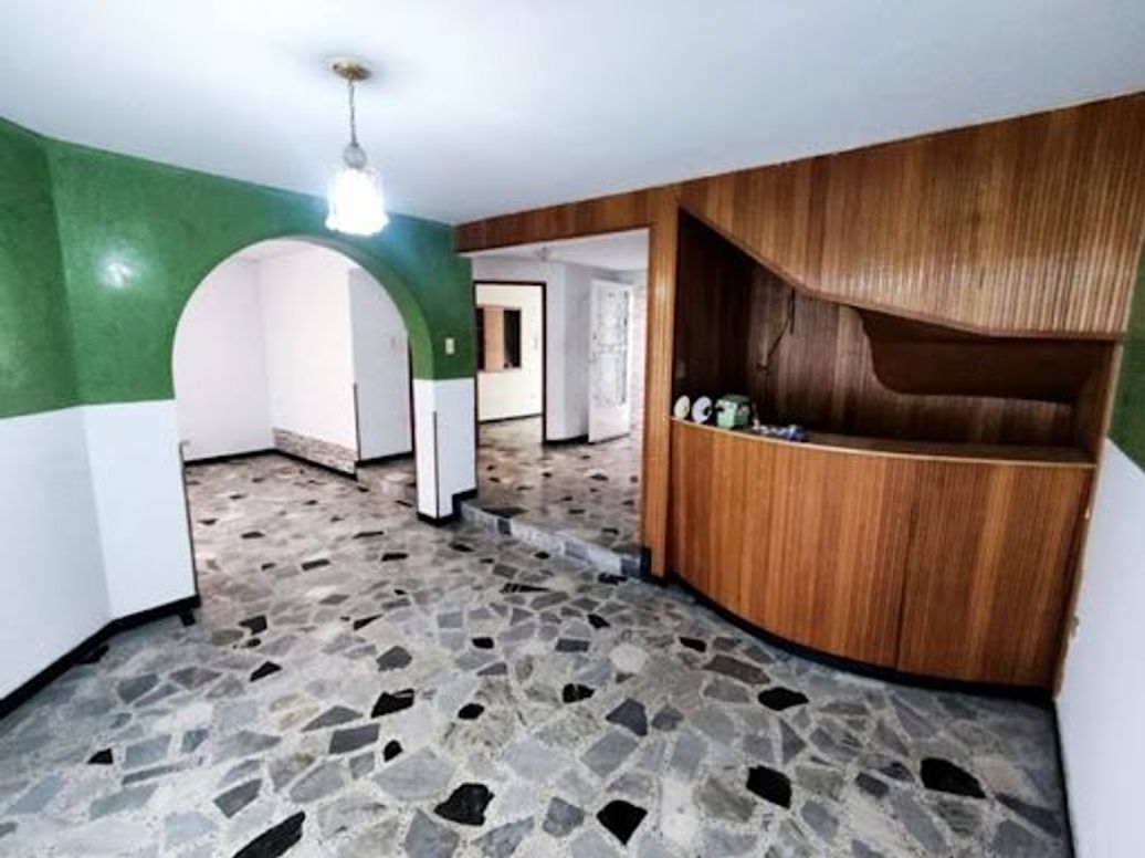 Casa de 7 alcobas en venta en Santa Isabel, Bogotá, 350 m² · foto 8 de 20