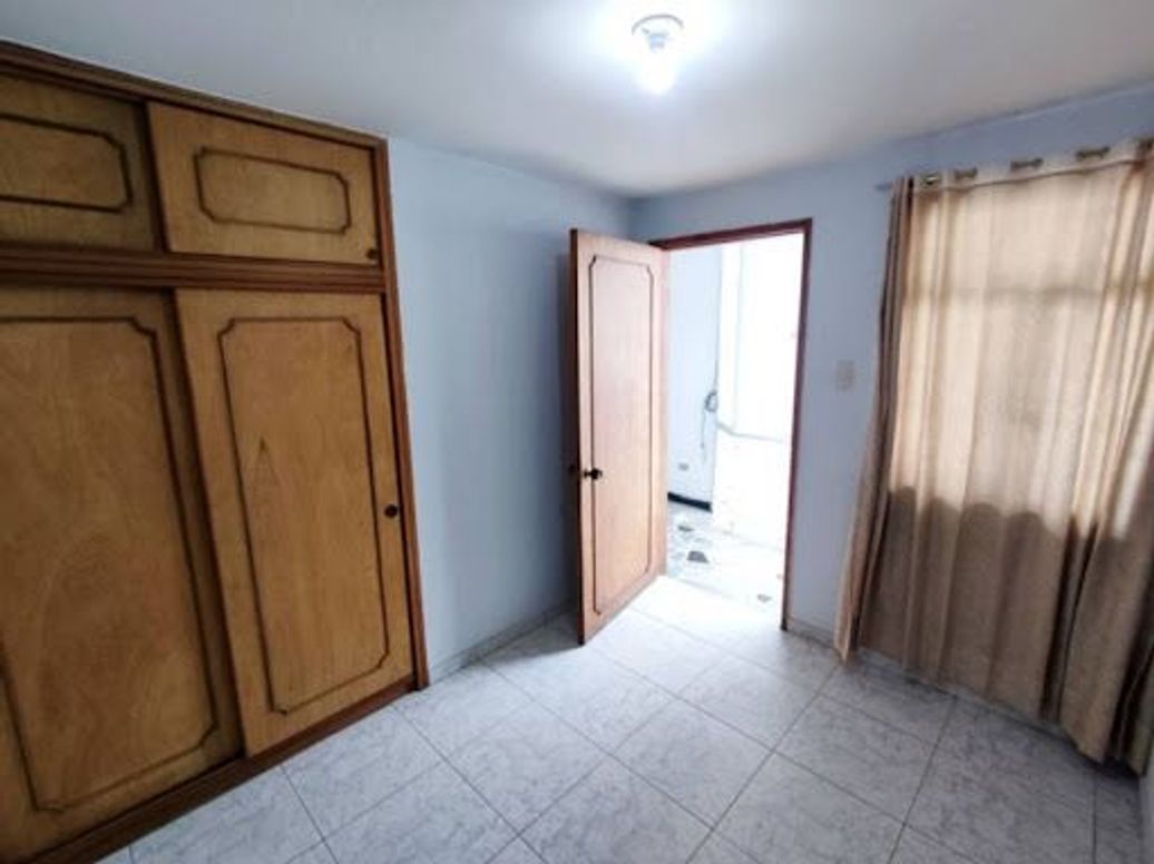 Casa de 7 alcobas en venta en Santa Isabel, Bogotá, 350 m² · foto 13 de 20